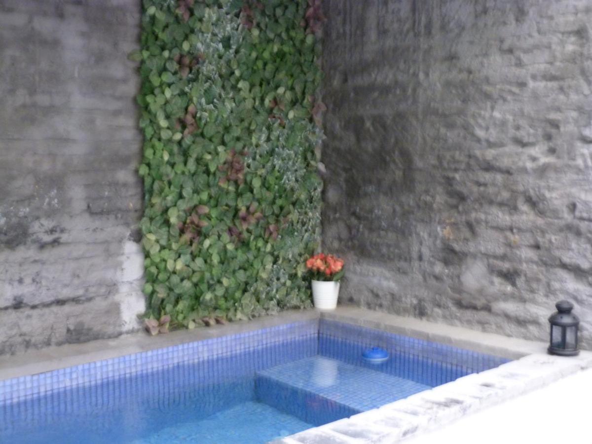 Pequeno Alojamiento Con Mini Piscina - No Climatizada Valence Extérieur photo