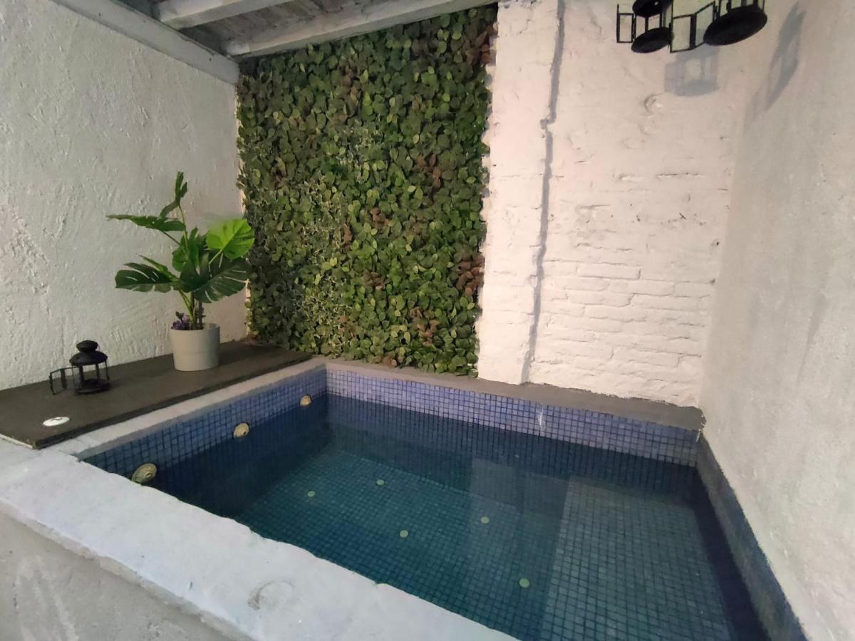 Pequeno Alojamiento Con Mini Piscina - No Climatizada Valence Extérieur photo